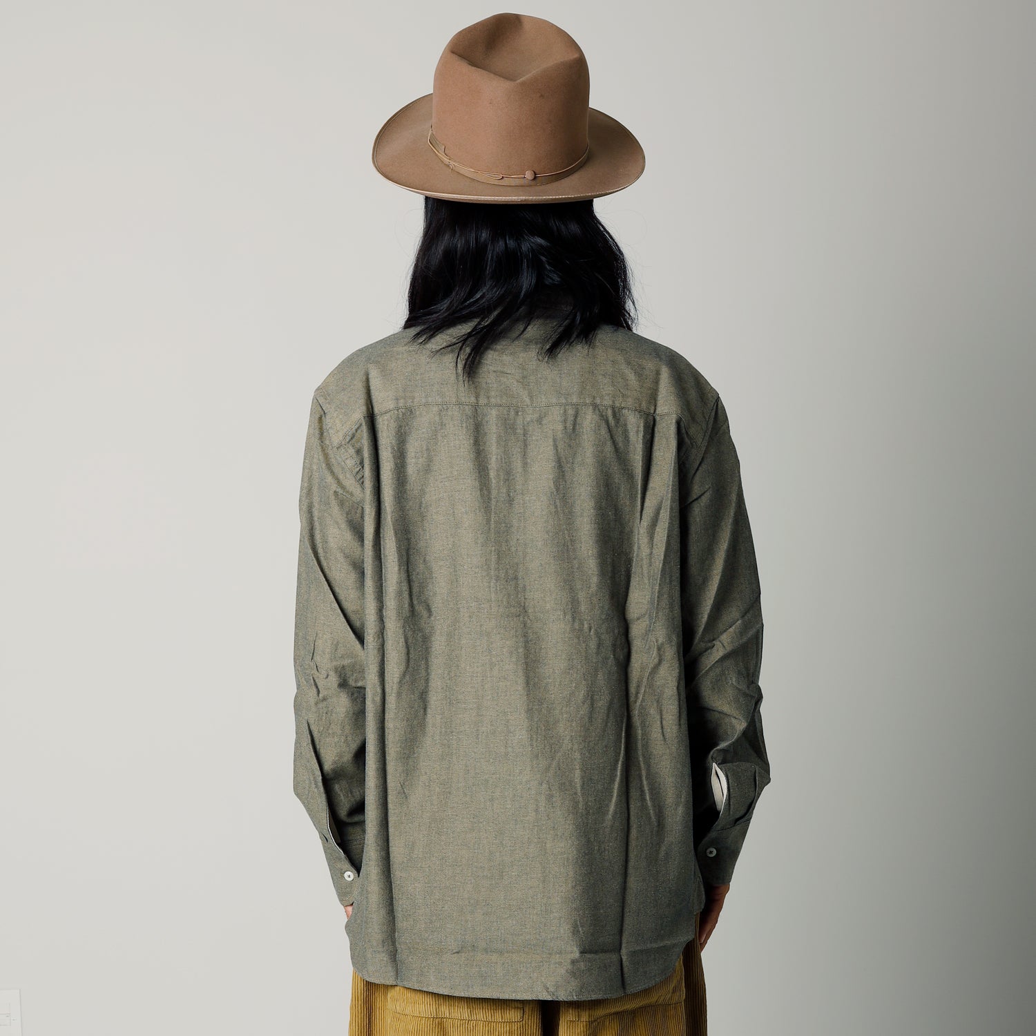 Universal Works(ユニバーサルワークス)】SQUARE POCKET SHIRT / Olive