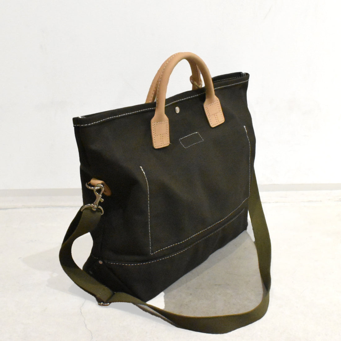 【HERITAGE LEATHER  ×AT.1011】Utility 2 Way Bag / Olive