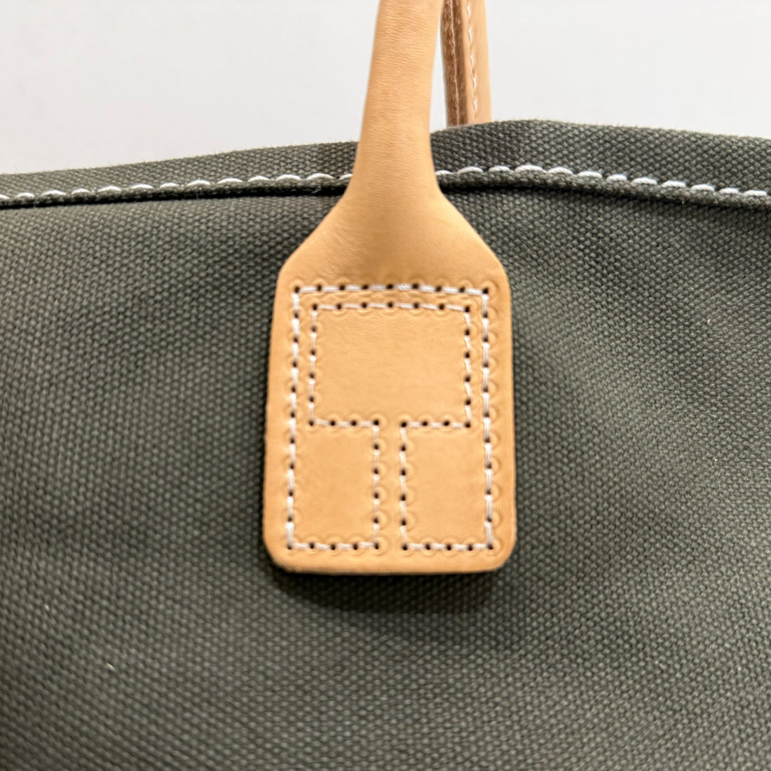 【HERITAGE LEATHER × AT.1011】Day Tote Bag / Olive × Real Tree Camo