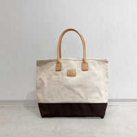 【HERITAGE LEATHER × AT.1011】Day Tote Bag / Natural × Dark Brown