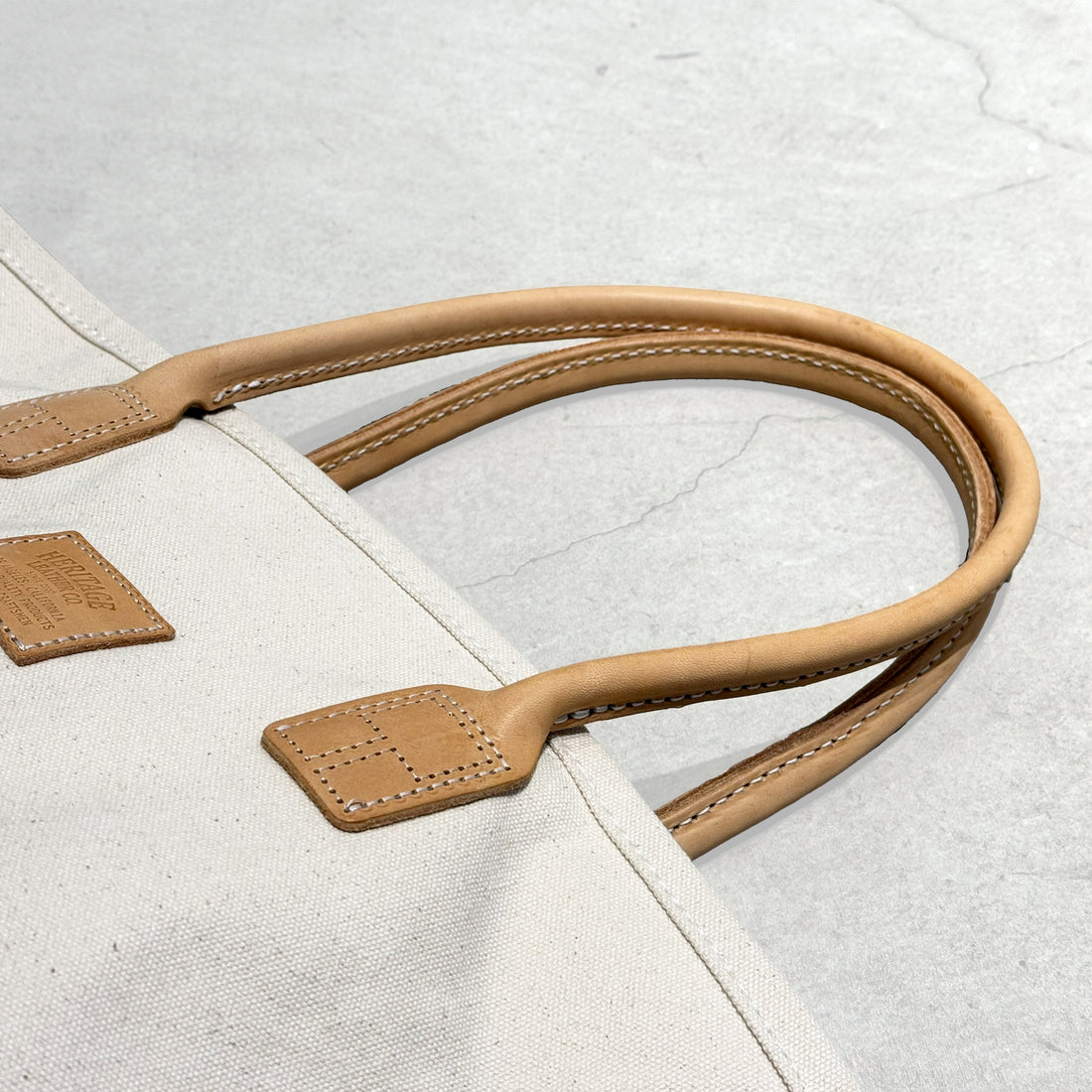 【HERITAGE LEATHER × AT.1011】Day Tote Bag / Natural × Grey Canvas