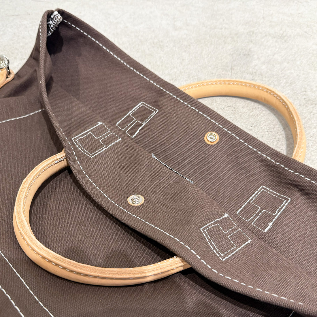 【HERITAGE LEATHER × AT.1011】Utility 2 Way Bag / Brown