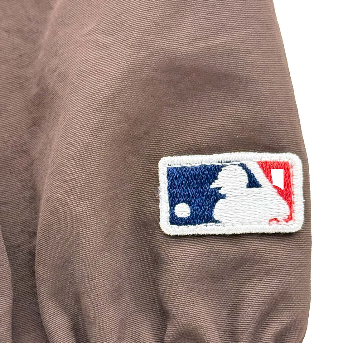 【Fanatics】MLB パドレス ナイロンジャケット ブラウン