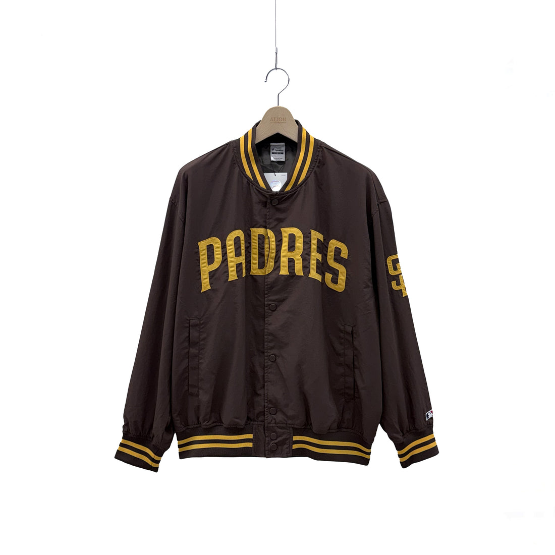 【Fanatics】MLB パドレス ナイロンスタジャン ブラウン