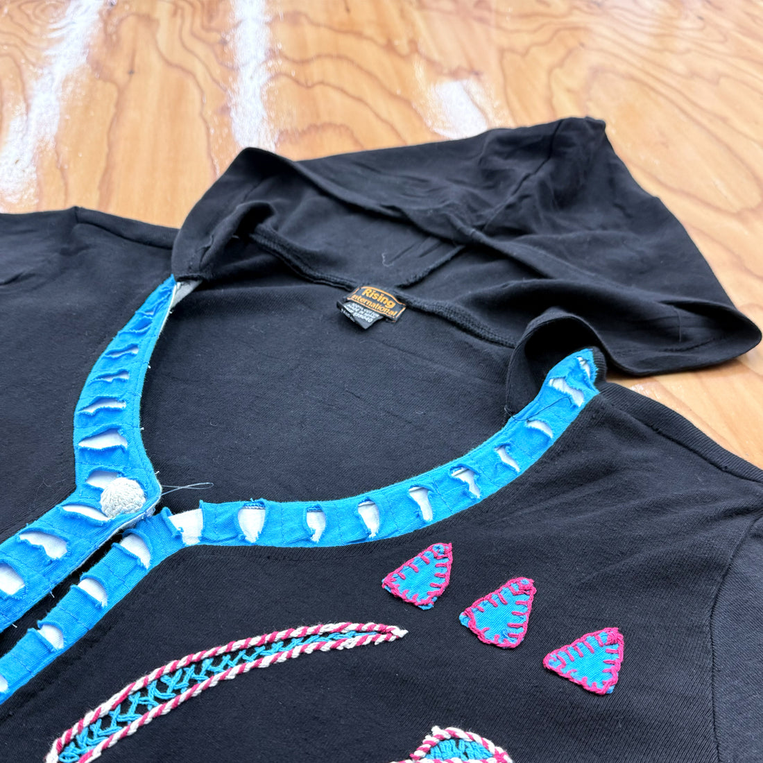 【Used & Vintage】【RISING INTERNATIONAL】ネパール製 刺繍フーデッドロングカーディガン