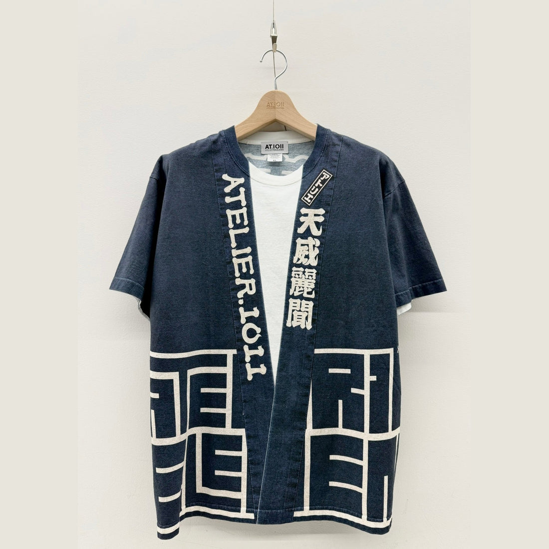 【AT.1011】【天威麗聞】ロゴプリント T-Shirt