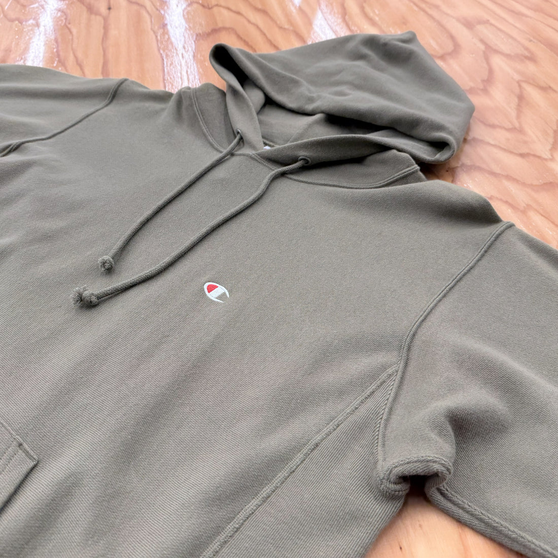 【Champion】リバースウィーブ(R) フーデッドスウェットシャツ (C3-Y131)